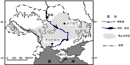 材料一:乌克兰地形及黑土分布图材料二:流经首都基辅的第聂伯河是